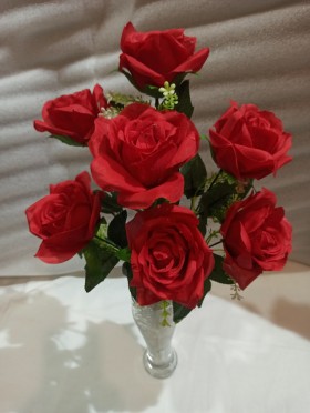 Роза интерьерная красная пенопласт